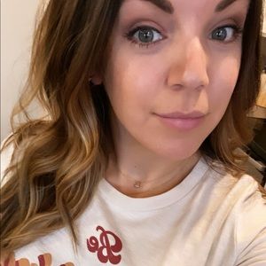 Meet your Posher, Lindsey